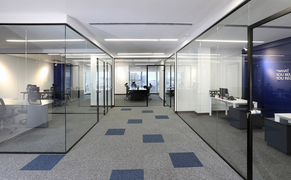 پارتیشن شیشه ای تک جداره فریم لس